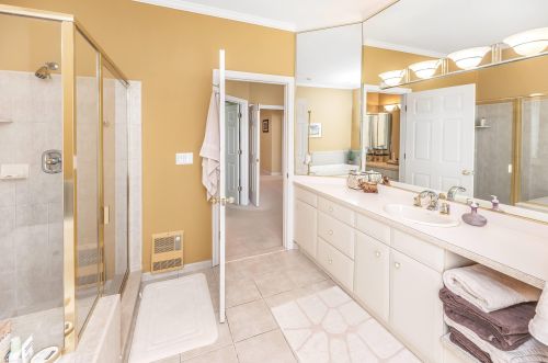 33654 Lotties Dr, New Baltimore MI 48047-2378 exterior