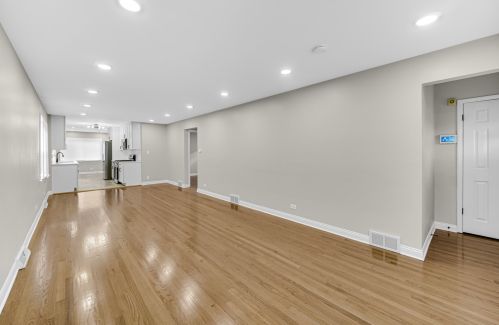 2335 92nd St, Chicago IL  60617-3841 exterior