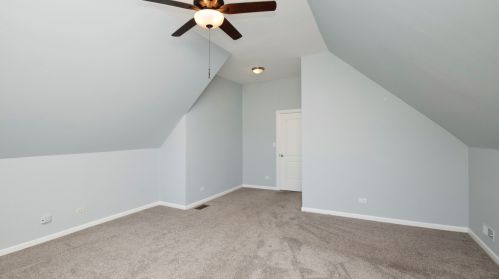 5149 Grace St, Chicago IL 60613-3904 exterior