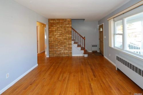 314 Everard St, Huntington Station NY 11746-7008 exterior