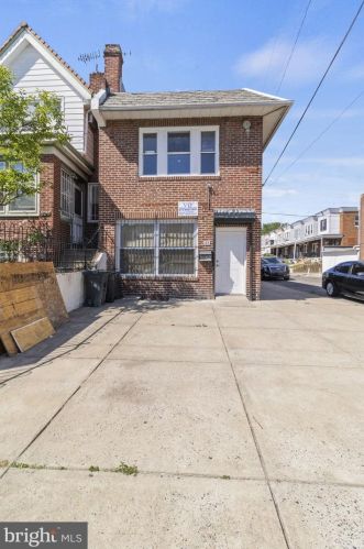 125 Chew Ave, Philadelphia, PA 19120-2453