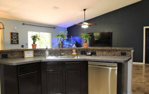 6163 Gatun Dr, Fort Pierce FL 34986-4402 exterior