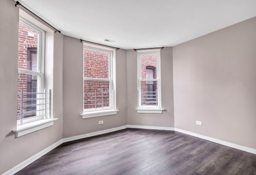 6405 Maryland Ave, Chicago IL 60637-1425 exterior