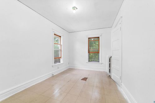 515 12 Ave, Duluth MN 55806-2349 exterior