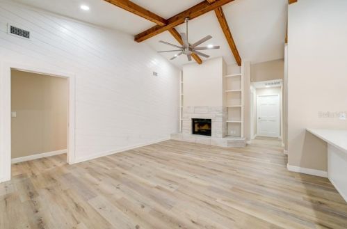 5012 Barrowe Dr, Tampa FL 33624-2593 exterior