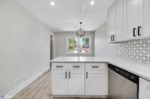 11151 Drake Ave, Chicago IL  60655-3512 exterior