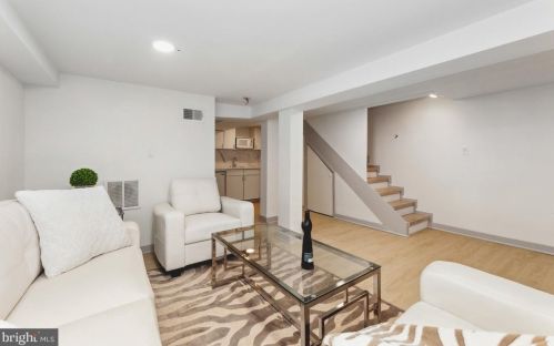 1607 D St, Washington DC  20003-2441 exterior