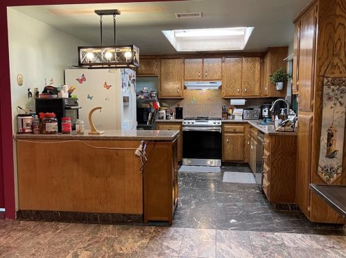 19725 Mariposa Ave, Riverside, CA 92508-9636