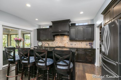 1673 Watermark Dr, Grand Rapids, MI 49546-9009