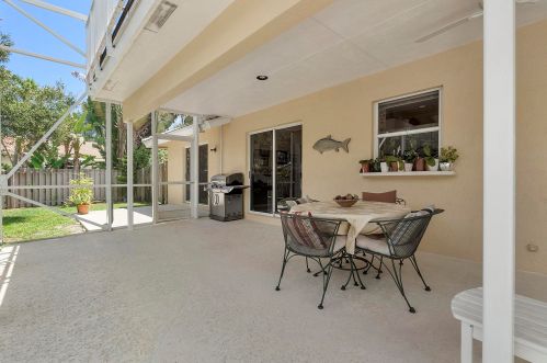 1401 18 St, Boca Raton FL 33486-6510 exterior