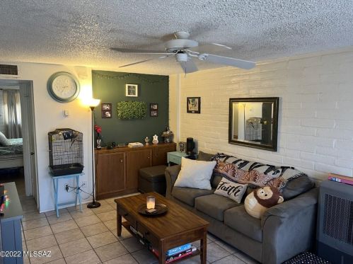 3241 Monte Vis Dr, Tucson AZ 85712-1630 exterior