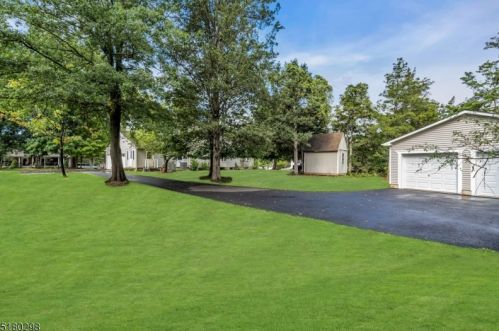 756 Wingate Dr, Bridgewater NJ 08807-1609 exterior