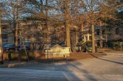 19 Bourbon St, Peabody MA 01960-7432 exterior