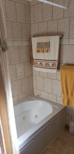 5112 Mango Ave, Chicago IL 60630-4665 exterior