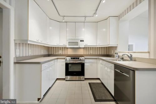 312 Alexandria Ave, Alexandria VA 22301-3036 exterior