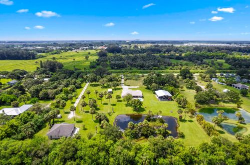 6300 Floyd Johnson Rd, Fort Pierce FL 34947-1563 exterior