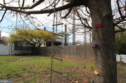 80 Ridgeway Ave, Manor PA 19036-1924 exterior