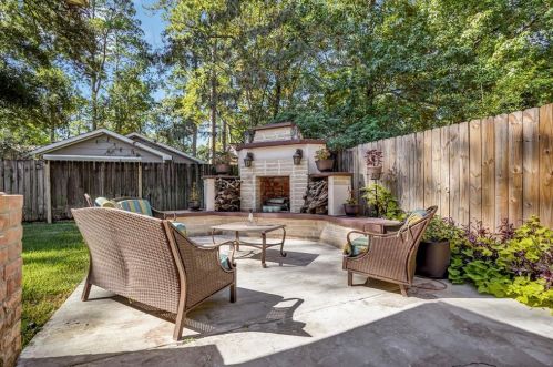 2114 Lazy Grv Dr, Humble TX 77339-3122 exterior