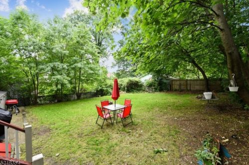 72 Chestnut St, Montclair NJ 07042-2945 exterior