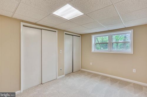 12908 Circle Dr, Rockville MD 20850-3717 exterior