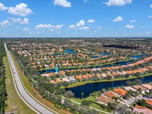 5211 Hawkesbury Way, Naples, FL 34119-9582