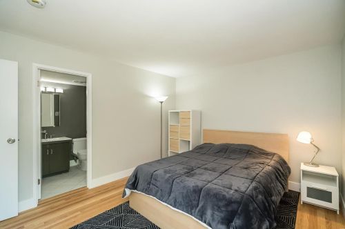 957 Flair Ct, Saint Louis MO 63146-5015 exterior