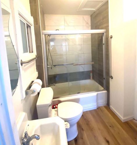 245 L St, Bakersfield CA 93304-1472 exterior