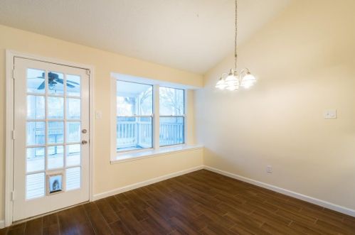 5118 Vlg Spg Dr, Humble TX exterior