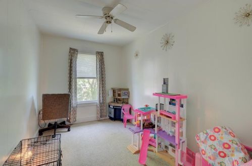 43 5 Ave, Woonsocket RI 02895-5019 exterior