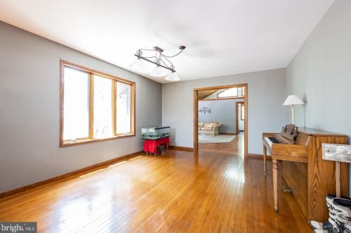 2344 Evergreen Ln, Pottstown PA 19465-8884 exterior