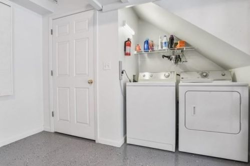 1124 Dekalb Ave, Atlanta GA 30307-2564 exterior