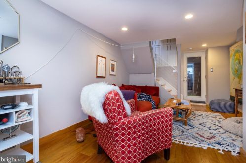 807 Leithgow St, Philadelphia PA 19123-1440 exterior