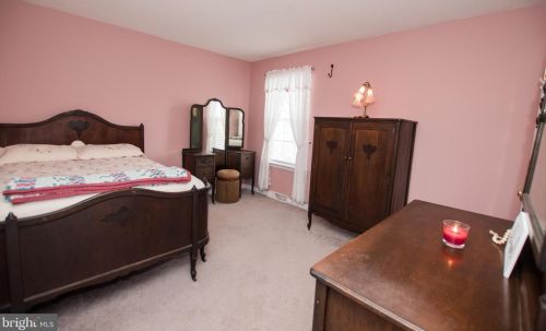 22 Ash Dr, Littlestown PA 17340-9476 exterior