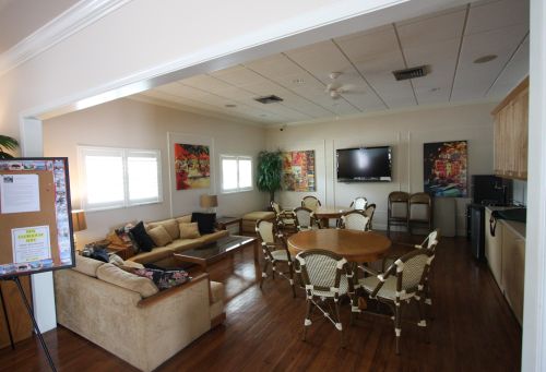 2016 Federal Hwy, Boynton Beach FL 33435-6965 exterior