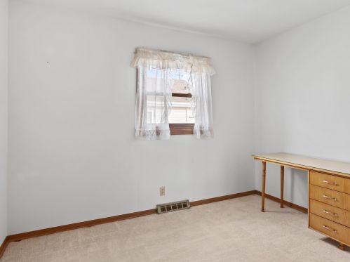 1410 31 St, Manitowoc WI 54220-5406 exterior