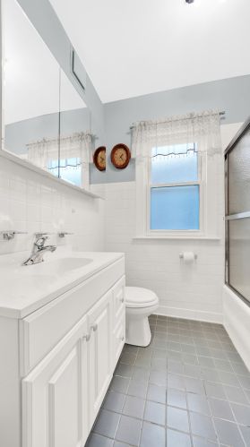 5527 Eddy St, Chicago IL 60641-3248 exterior