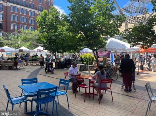 1106 Monroe St, Washington DC 20010-2014 exterior