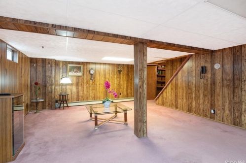 136 Berry St, Valley Stream NY 11580-3430 exterior