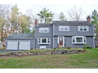 15 Gates Ln, Simsbury, CT 06070-1108