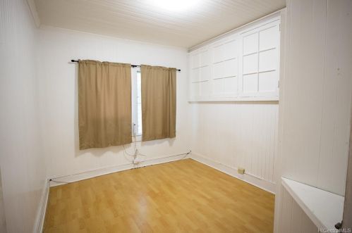 1347 Palolo Ave, Honolulu HI 96816-2528 exterior