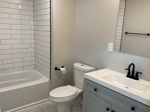 1319 Everett St, Pittsburgh PA  15221-1860 exterior