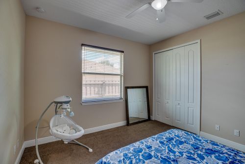 650 Mccullough Ave, Fort Pierce FL 34953-3918 exterior