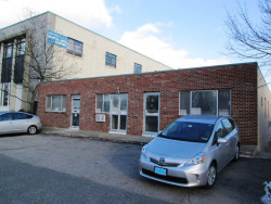 72 Winchester St, Newton, MA 02461-1720