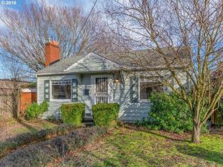 7334 Mobile Ave, Portland, OR 97217-5750