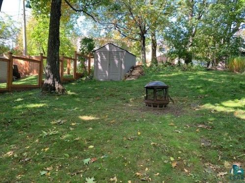 521 Sparkman Ave, Duluth MN 55803-2149 exterior