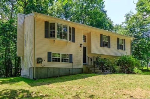 36 Picabo St, Killingly CT 06239-1533 exterior