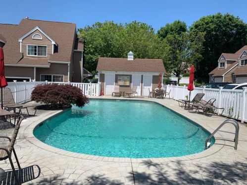 193 Hamilton Ave, Greenwich CT 06830-6100 exterior