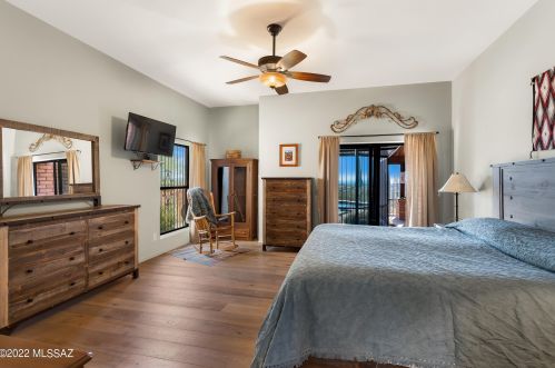 6822 Table Mtn Rd, Tucson AZ 85718-1328 exterior