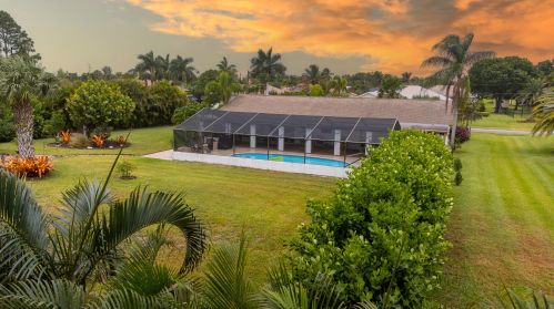 1738 Dominic Ave, Fort Pierce FL 34952-5815 exterior