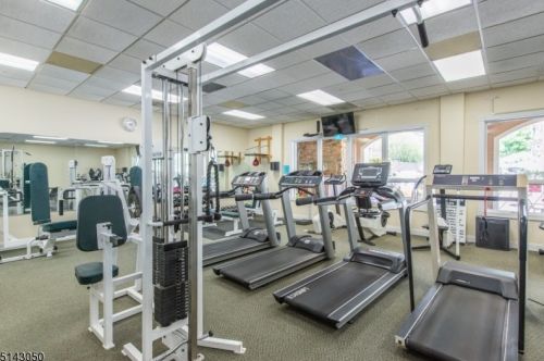 1322 Hamilton Dr, Rockaway NJ 07866-5859 exterior